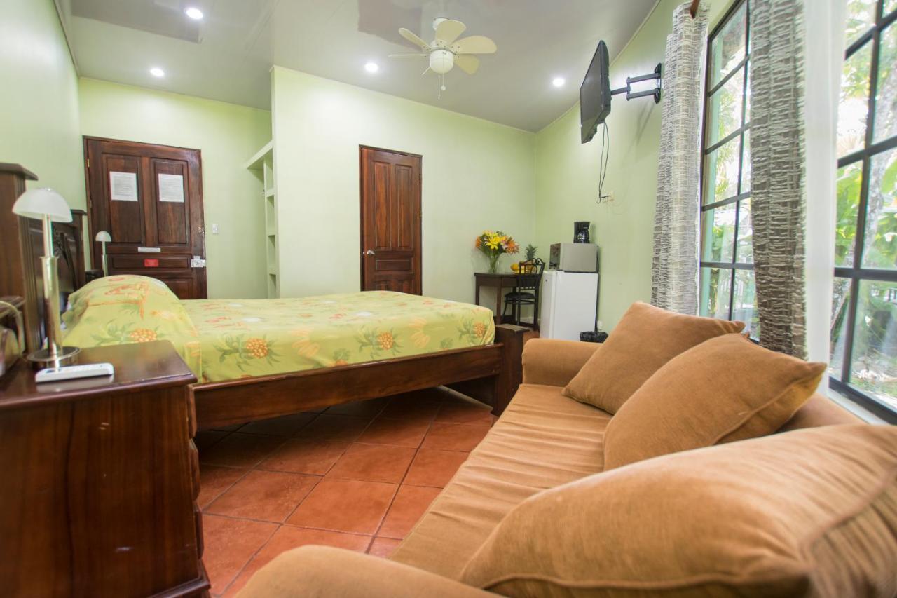 Oceanfront Hotel Verde Mar Direct Access To The Beach Manuel Antonio Eksteriør bilde