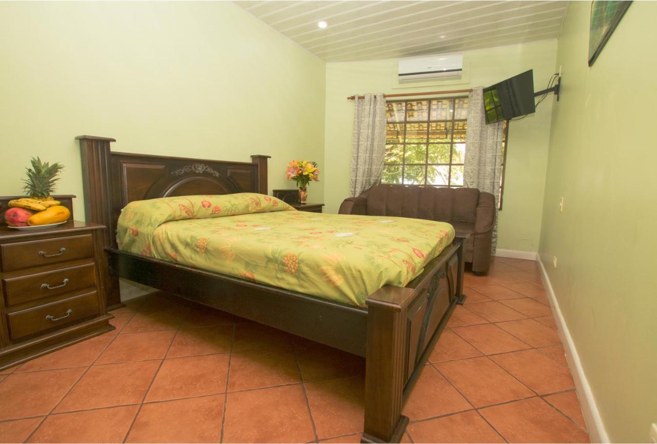 Oceanfront Hotel Verde Mar Direct Access To The Beach Manuel Antonio Eksteriør bilde