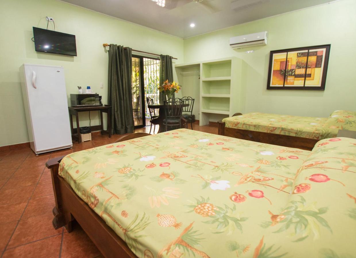 Oceanfront Hotel Verde Mar Direct Access To The Beach Manuel Antonio Eksteriør bilde